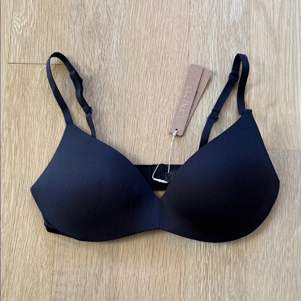NWT Skims Wireless Form Push Up Plunge Bra - Onyx - Picture 1 of 2